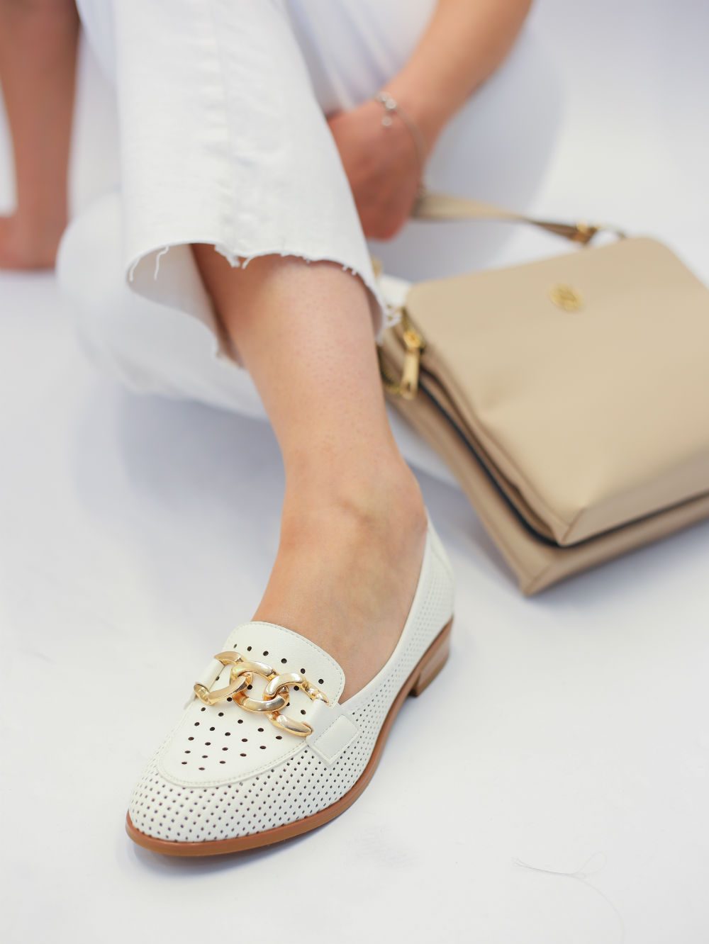 C2216-2 WHITE (4)